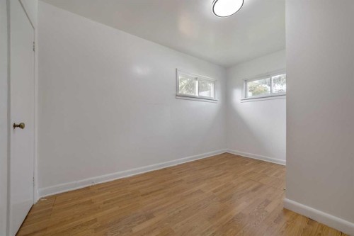 211 9 St North, Vauxhall, AB - Indoor Photo Showing Other Room