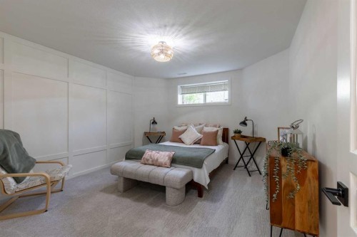 515 Canyon Cove West, Lethbridge, AB - Indoor Photo Showing Bedroom