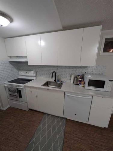 1033 Elliot Road South, Lethbridge, AB 