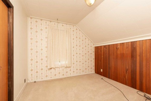 1238 7 Avenue South, Lethbridge, AB - Indoor Photo Showing Other Room