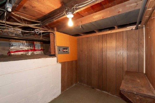 1238 7 Avenue South, Lethbridge, AB - Indoor Photo Showing Other Room