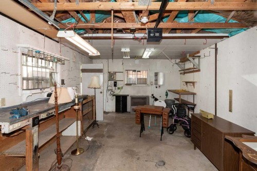 1238 7 Avenue South, Lethbridge, AB - Indoor