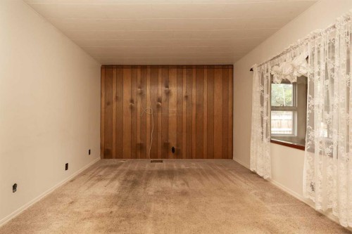 1238 7 Avenue South, Lethbridge, AB - Indoor Photo Showing Other Room