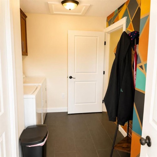 414 Centennial, Nobleford, AB - Indoor Photo Showing Laundry Room
