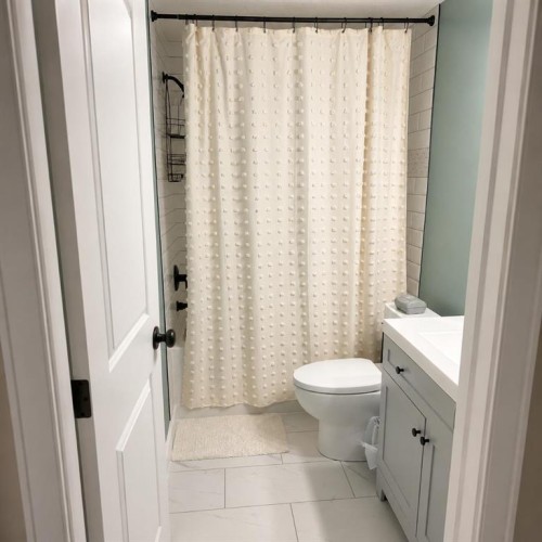414 Centennial, Nobleford, AB - Indoor Photo Showing Bathroom