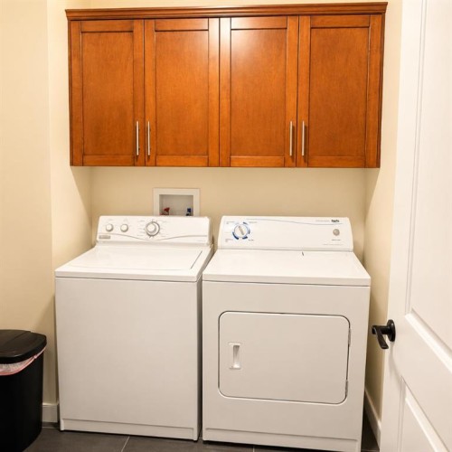 414 Centennial, Nobleford, AB - Indoor Photo Showing Laundry Room