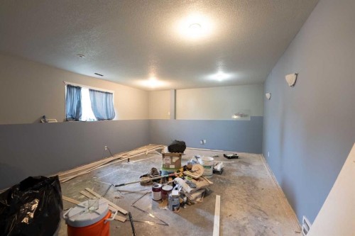 218 Uplands Boulevard North, Lethbridge, AB - Indoor Photo Showing Other Room