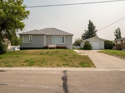 260 3 Street EAST Cardston, AB T0K 0K0