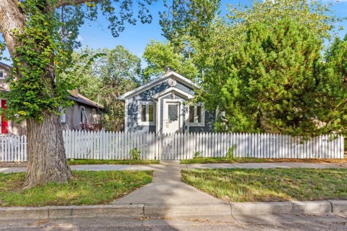 925 7A Street SOUTH Lethbridge, AB T1J 2J1