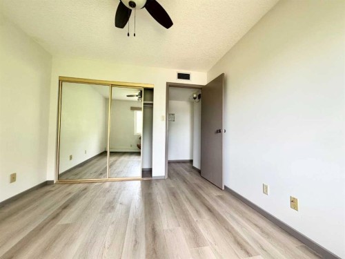 304-65 Temple Boulevard West, Lethbridge, AB - Indoor Photo Showing Other Room