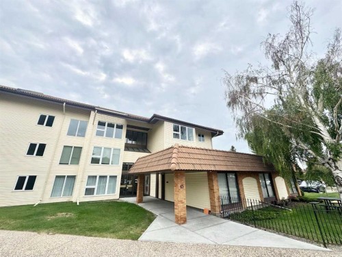 304-65 Temple Boulevard West, Lethbridge, AB - Outdoor