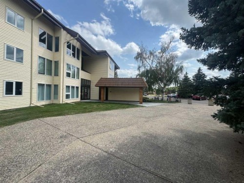 304-65 Temple Boulevard West, Lethbridge, AB - Outdoor