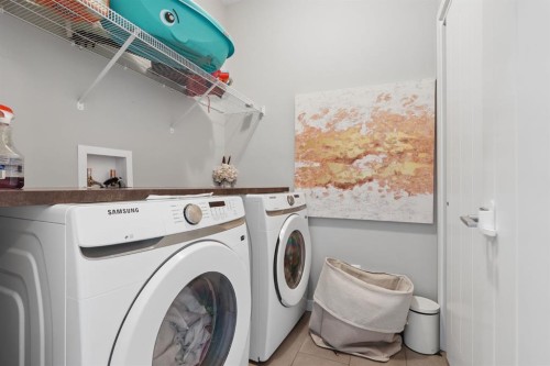 409 Devonia Way West, Lethbridge, AB - Indoor Photo Showing Laundry Room