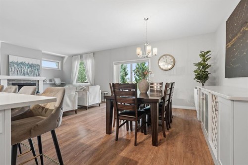 409 Devonia Way West, Lethbridge, AB - Indoor Photo Showing Dining Room