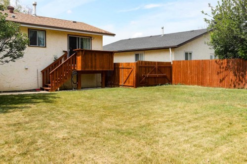 1031 Cameron Road South, Lethbridge, AB - Outdoor