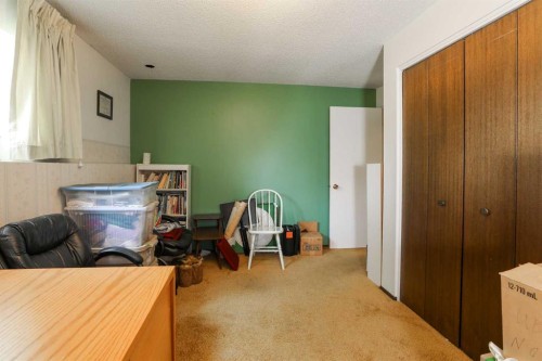 1031 Cameron Road South, Lethbridge, AB - Indoor