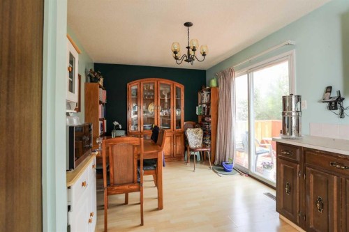 1031 Cameron Road South, Lethbridge, AB - Indoor
