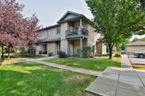 3-129 Silkstone Road WEST Lethbridge, AB T1J 3H6