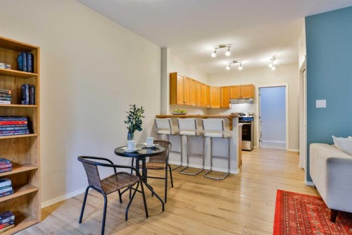 3-129 Silkstone Road West, Lethbridge, AB - Indoor Photo Showing Kitchen