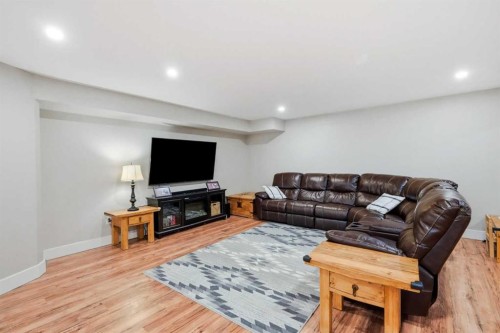 14 Lloyd Crescent Ne, Langdon, AB - Indoor