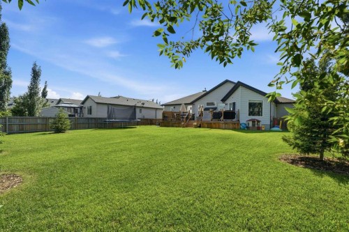 14 Lloyd Crescent Ne, Langdon, AB - Outdoor
