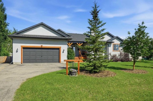 14 Lloyd Crescent Ne, Langdon, AB - Outdoor
