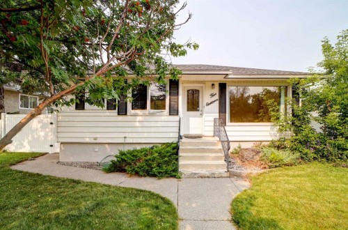 518 10 Street NORTH Lethbridge, AB T1H 2C8