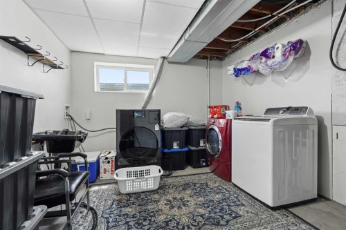 25021 Rge Rd 254, Cardston, AB - Indoor Photo Showing Laundry Room