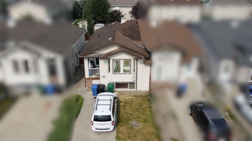 332 Lynx Crescent NORTH Lethbridge, AB T1H 6X7