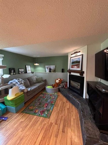 425 Normandy Road South, Lethbridge, AB 