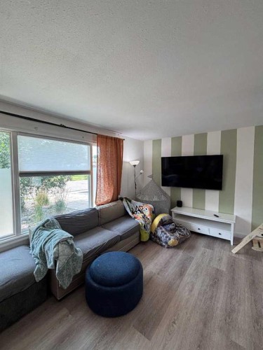425 Normandy Road South, Lethbridge, AB 