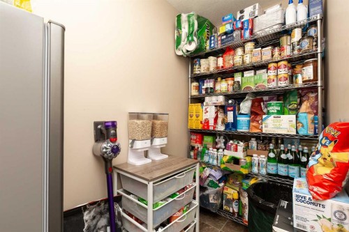 2-20 Cougar Cove North, Lethbridge, AB - Indoor