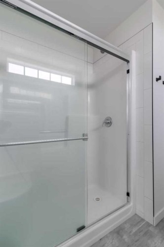 633 Blackwolf Boulevard North, Lethbridge, AB - Indoor Photo Showing Bathroom