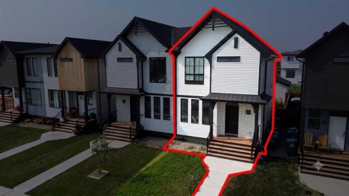 633 Blackwolf Boulevard North, Lethbridge, AB - Outdoor With Facade
