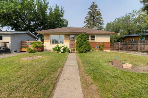 1218 18 Street NORTH Lethbridge, AB T1H 3H6