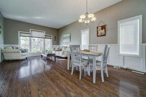 82 Keystone Terrace West, Lethbridge, AB - Indoor Photo Showing Dining Room