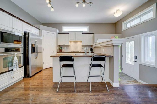 82 Keystone Terrace West, Lethbridge, AB - Indoor Photo Showing Kitchen