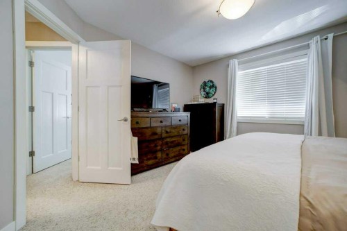 82 Keystone Terrace West, Lethbridge, AB - Indoor Photo Showing Bedroom