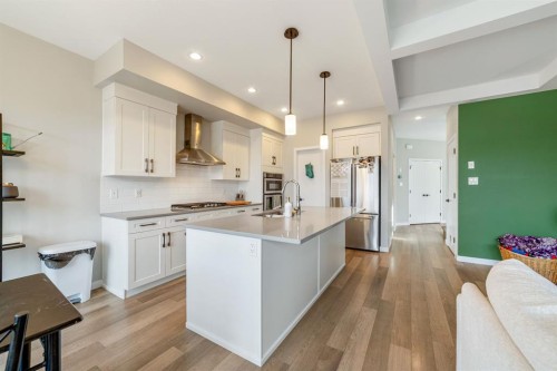 489 Devonia Way West, Lethbridge, AB - Indoor Photo Showing Kitchen With Upgraded Kitchen