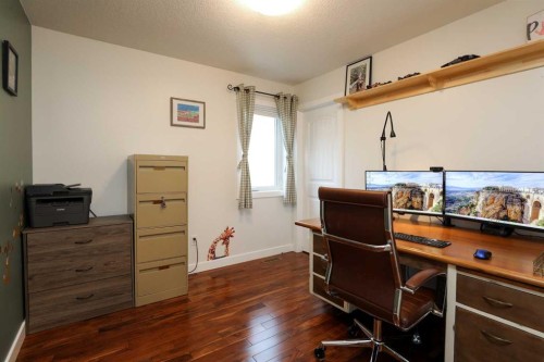 2135 33 Avenue, Coaldale, AB - Indoor Photo Showing Office
