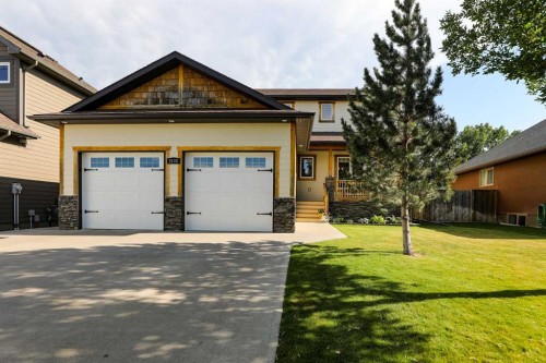 2135 33 Avenue, Coaldale, AB - Outdoor With Facade