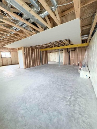 919 Fairway Boulevard, Cardston, AB - Indoor