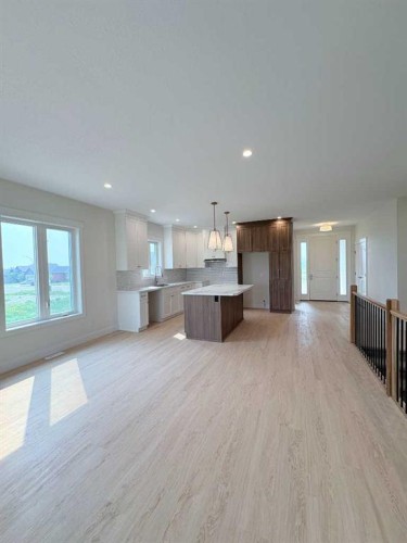 919 Fairway Boulevard, Cardston, AB - Indoor