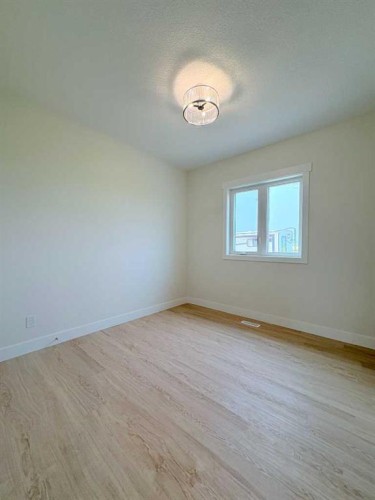 919 Fairway Boulevard, Cardston, AB - Indoor Photo Showing Other Room