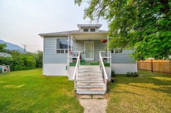 12316 21 Avenue Blairmore, AB T0K 0E0