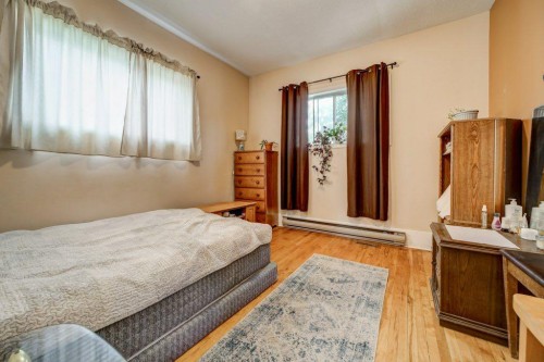 12316 21 Avenue, Blairmore, AB - Indoor Photo Showing Bedroom