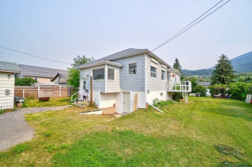 12316 21 Avenue, Blairmore, AB - Outdoor