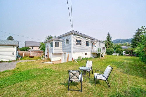 12316 21 Avenue, Blairmore, AB - Outdoor