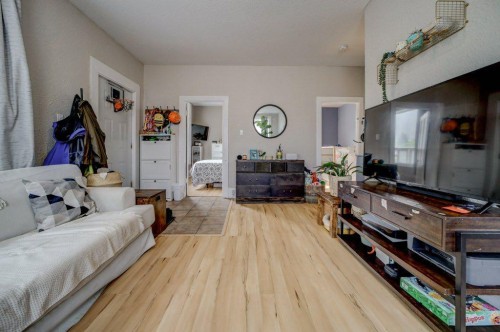 12316 21 Avenue, Blairmore, AB - Indoor
