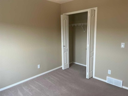 18-45 Keystone Terrace West, Lethbridge, AB - Indoor Photo Showing Other Room